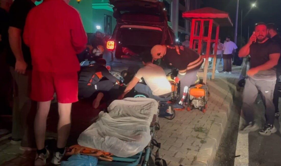 Erzincan’da SUV araç ile motosikletin çarpışması sonucu meydana gelen trafik