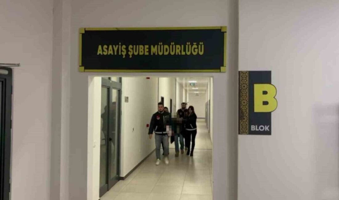 Kocaeli’de 19 yıl önce çöp konteynerinde göbek bağı boğazına dolanmış