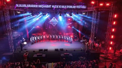 Trabzon’un Akçaabat ilçesinde bu yıl 34.’sü düzenlenen Uluslararası Akçaabat Müzik