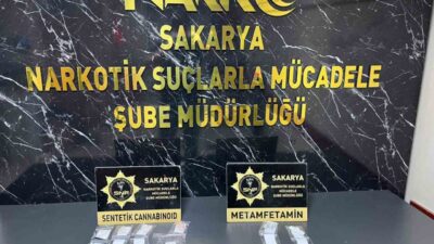 Sakarya’nın Erenler ve Serdivan ilçelerinde polis ekiplerince düzenlenen operasyonda yaklaşık