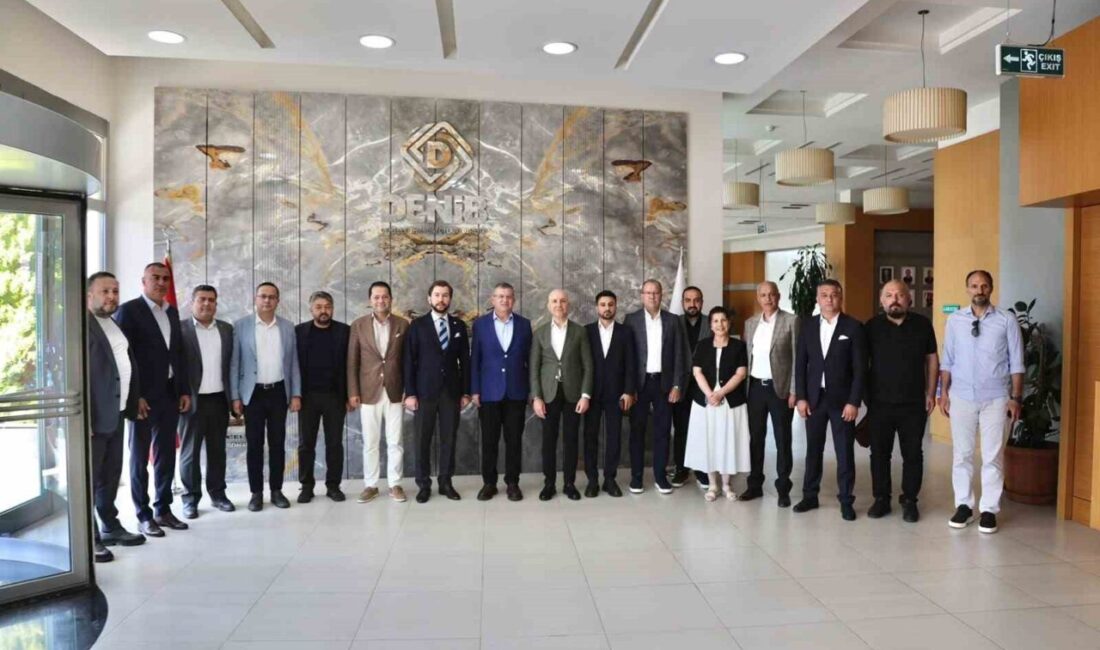 AK Parti Denizli İl Başkanı Muhammet Subaşıoğlu ve İl Yönetim