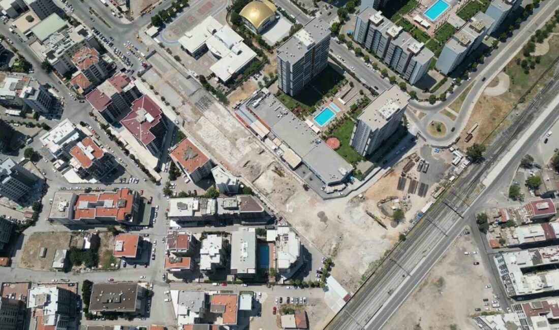 AK Parti İzmir İl Başkanı Bilal Saygılı, yapımı devam eden
