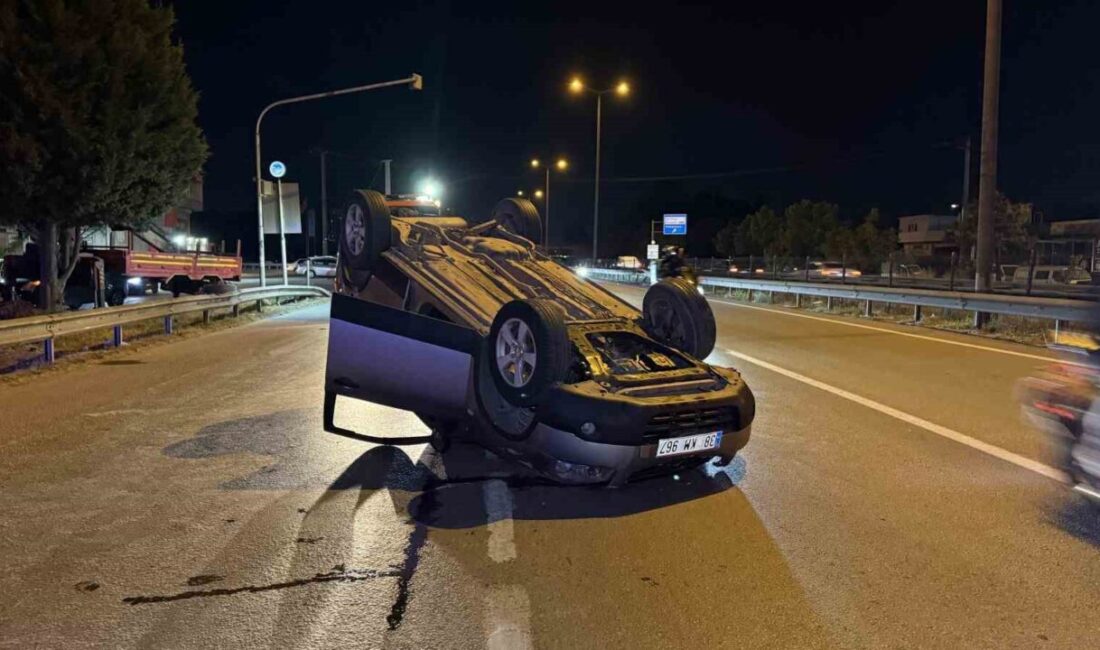 Sakarya’nın Adapazarı ilçesinde iki SUV tarzı aracın çarpışmasıyla meydana gelen