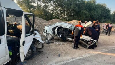 Amasya’da otomobil ile minibüsün çarpıştığı kazada 1 kişi hayatını kaybetti,
