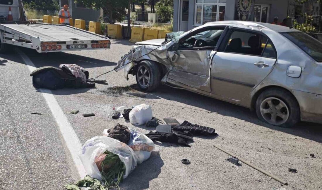 Amasya’nın Merzifon ilçesinde kamyonla çarpıştıktan sonra takla atan otomobilde bulunan