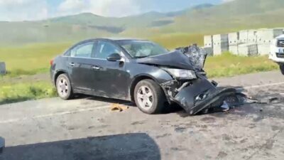 Ardahan’da panelvan ile otomobilin çarpıştığı trafik kazasında 7 kişi yaralandı.