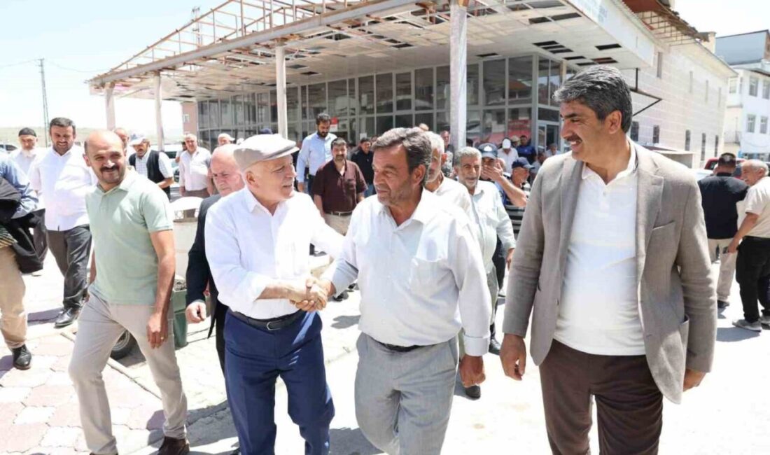 Erzurum Büyükşehir Belediye Başkanı Mehmet Sekmen, Aşkale ilçesinde yapımı devam