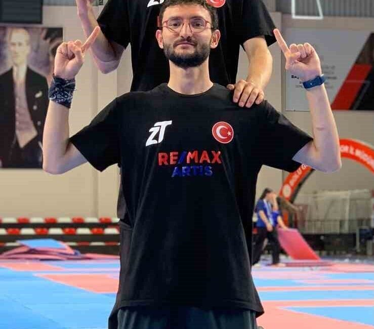 Bolu’da düzenlenen Türkiye Kick Boks Şampiyonası’nda Aşkale’yi temsil eden Gacır