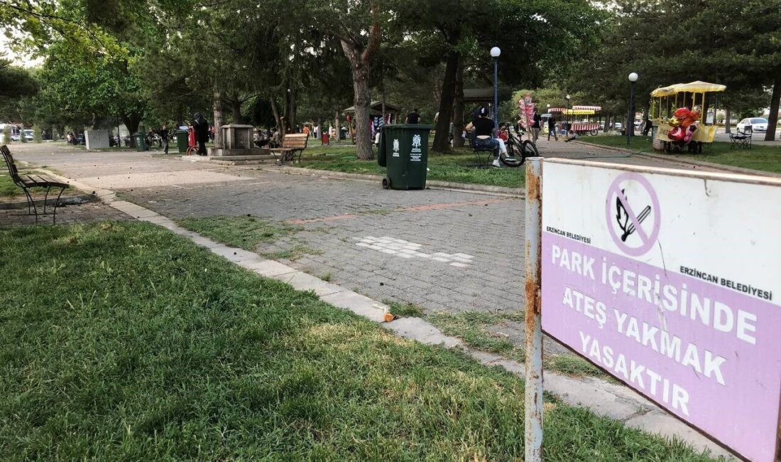 Erzincan kent merkezindeki Atatürk Parkı’nda mangal ve semaver yakılmasına yönelik