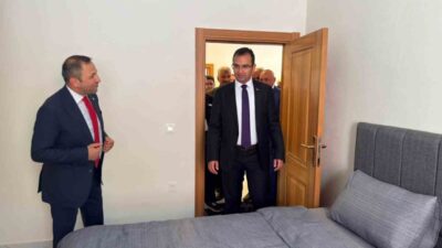 Erzincan’ın Refahiye ilçesine bağlı Aydoğan köyünde yapımı tamamlanan köy konağı