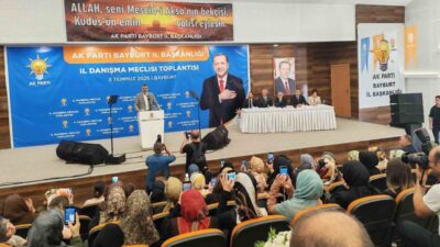 İçişleri Bakanı Mustafa Çiftçi, AK Parti Bayburt İl Başkanlığınca düzenlenen