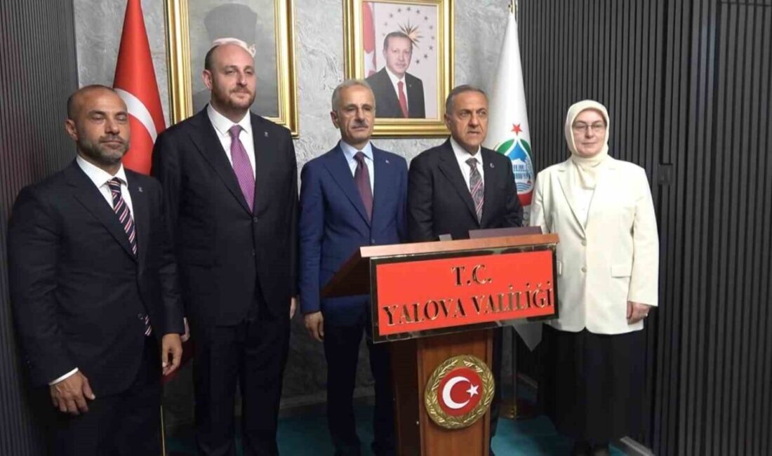 Ulaştırma ve Altyapı Bakanı Abdulkadir Uraloğlu, “Bakanlık olarak yollar yaptık,