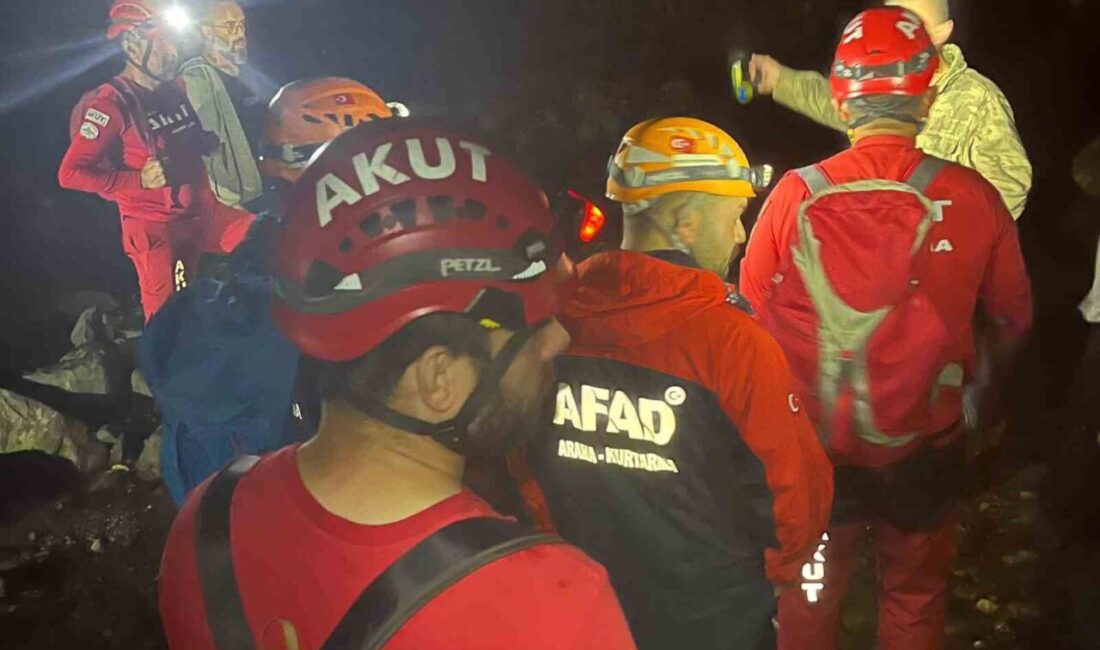 Rize’nin Fındıklı ilçesinde balık tutmak için dere yatağına giren ve