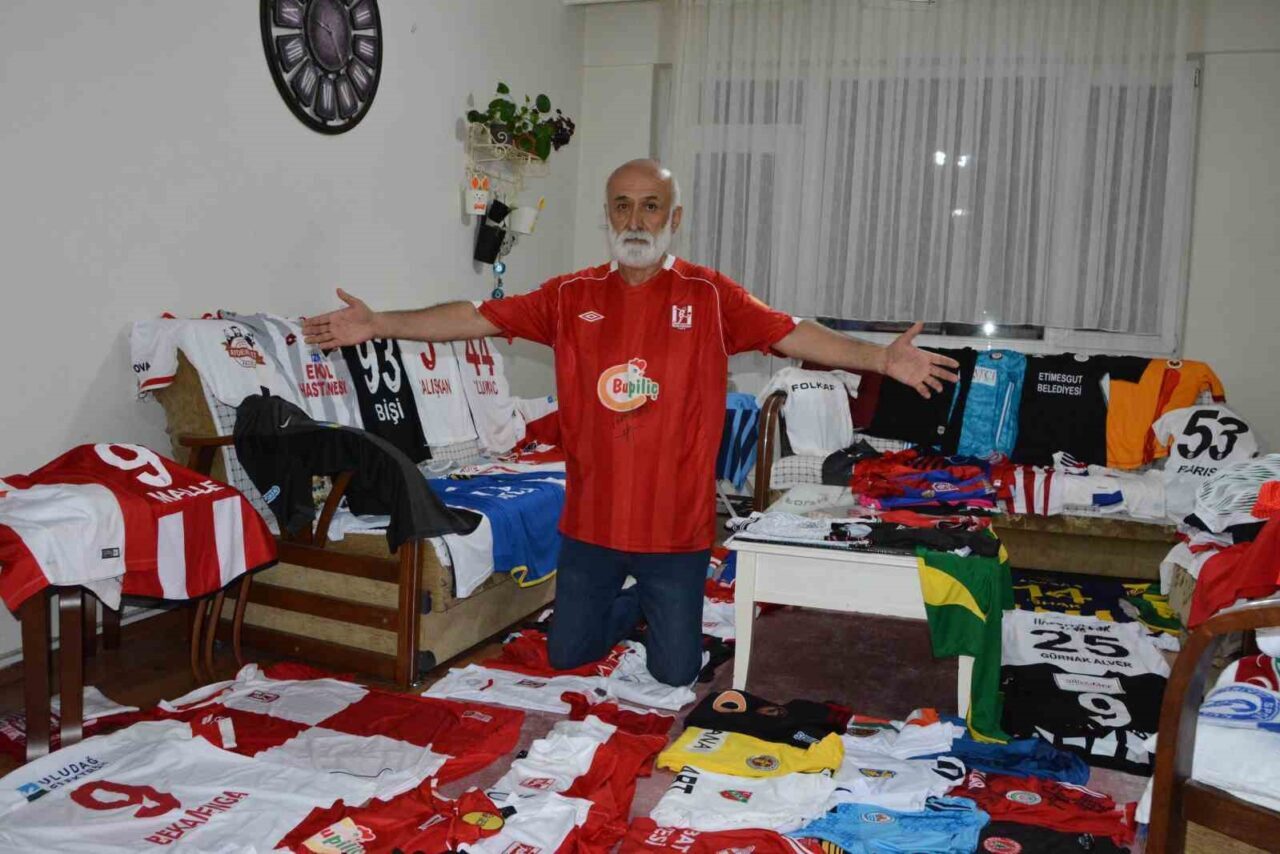 Balıkesir’de 35 yıldır gazetecilik, son 10 yıldır ise spor muhabirliği