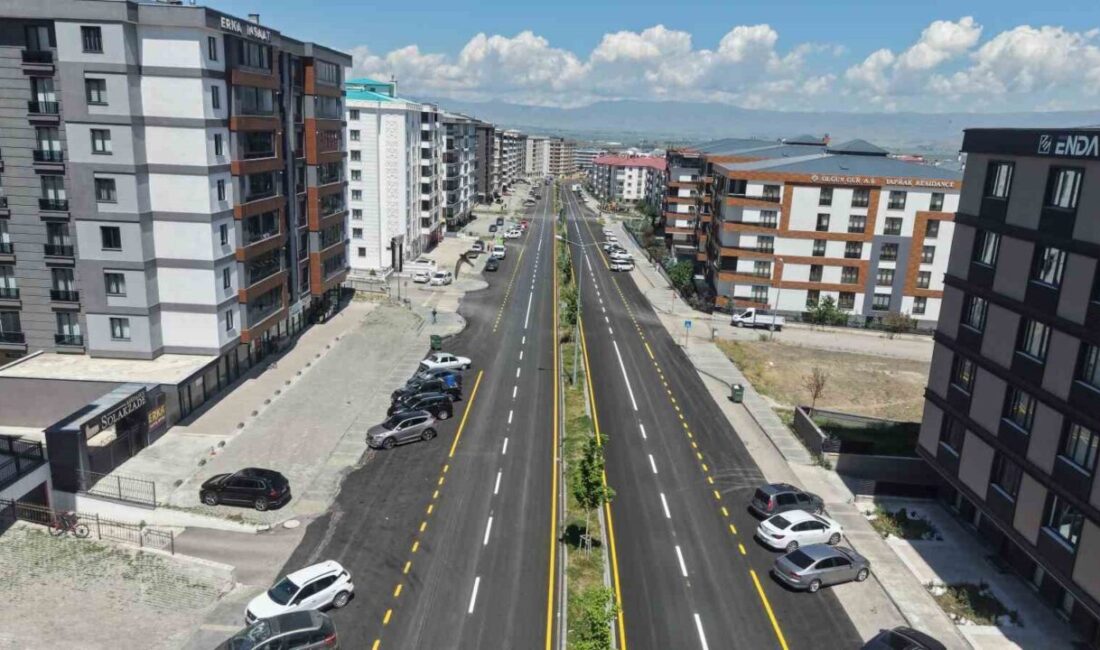 Erzurum Büyükşehir Belediye Başkanı Mehmet Sekmen, kent genelinde yürütülen ulaşım