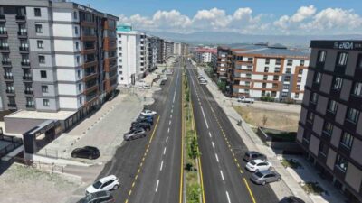 Erzurum Büyükşehir Belediye Başkanı Mehmet Sekmen, kent genelinde yürütülen ulaşım
