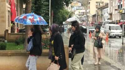 Meteoroloji 12. Bölge Müdürlüğünün tahminlerine göre, Bayburt’ta bugün öğle saatlerinden
