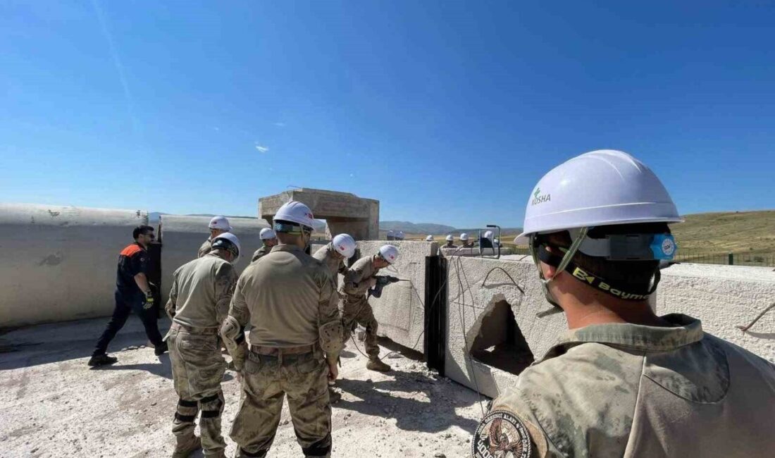 Bayburt İl Afet ve Acil Durum (AFAD) Müdürlüğü eğitmenleri tarafından,