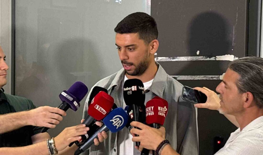 Trabzonspor’un İspanya La Liga ekiplerinden Valencia’dan kadrosuna kattığı stoper Cenk
