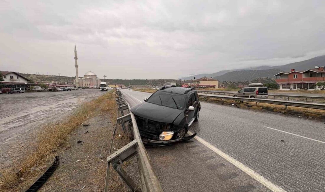 Kastamonu’nun Tosya ilçesinde etkili olan kuvvetli sağanak sebebiyle D100 karayolunda