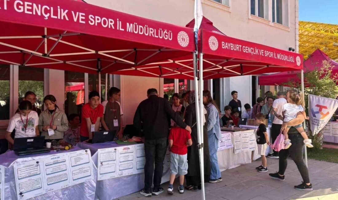 Bayburt Gençlik Merkezinde düzenlenen DENEYAP Türkiye Dönem Sonu Proje Şenliği’nde