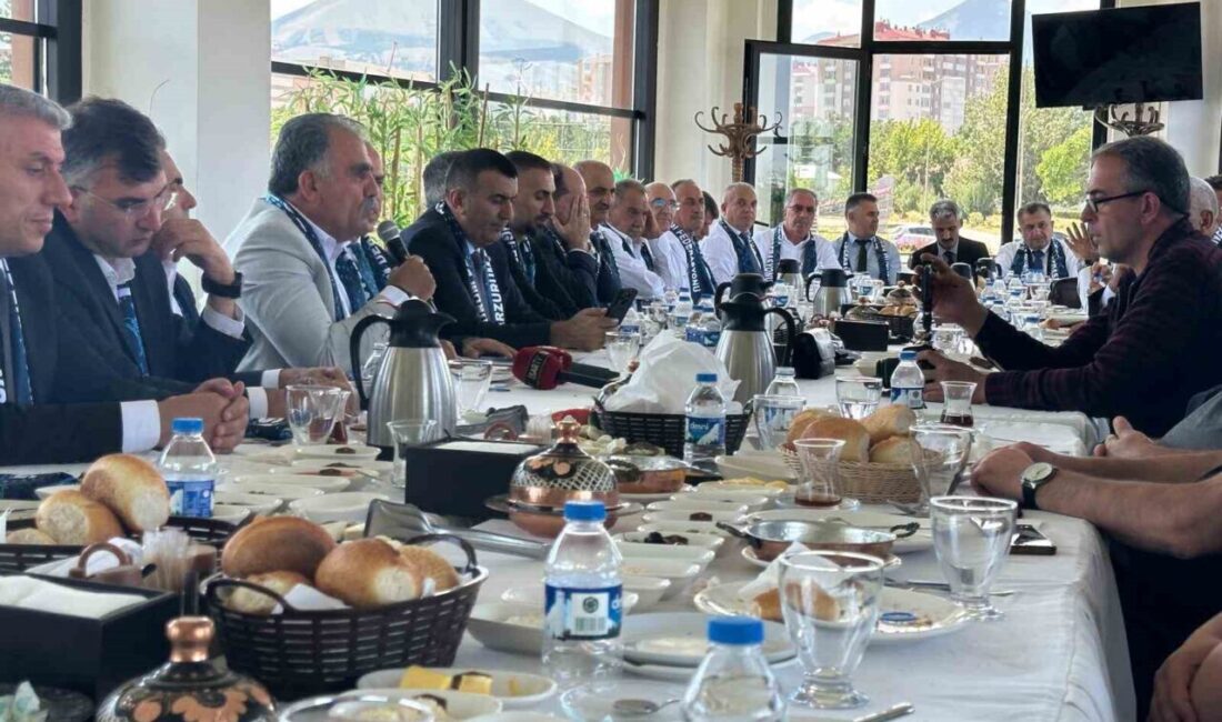 Ege Bölgesi Erzurum Dernekler Birliği Federasyonu, düzenlediği basın toplantısıyla hem