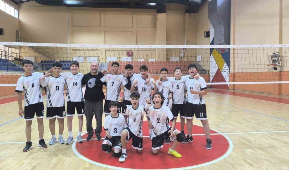 Erzincan ANALİG Erkek Voleybol Takımı, Gümüşhane’de düzenlenen Anadolu Yıldızlar Ligi