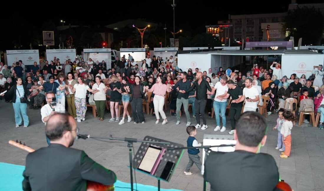 Erzincan’da bu yıl ikinci kez düzenlenen “Erzincan Yaşayan Miras Şöleni”,