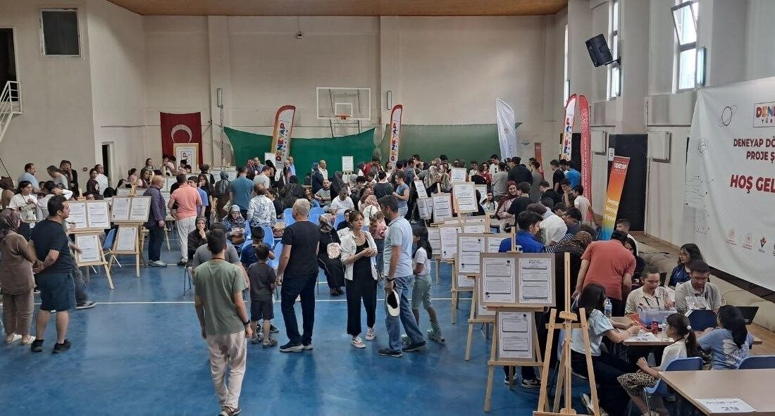Erzincan Gençlik Merkezi bünyesinde faaliyet gösteren DENEYAP teknoloji atölyesinde tasarım