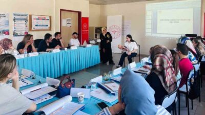 Erzincan İl Sağlık Müdürlüğü tarafından düzenlenen ’İlkyardım Eğitici Eğitimi’ başladı.