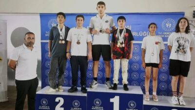 Erzincanlı sporcular, Anadolu Yıldızlar Ligi (ANALİG) Yüzme Bölge Müsabakalarında kazandıkları