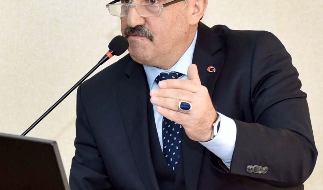 Erzurum Kent Konseyi Başkanı Hüseyin Tanfer, üniversitelerde düzenlenen yaz okullarının