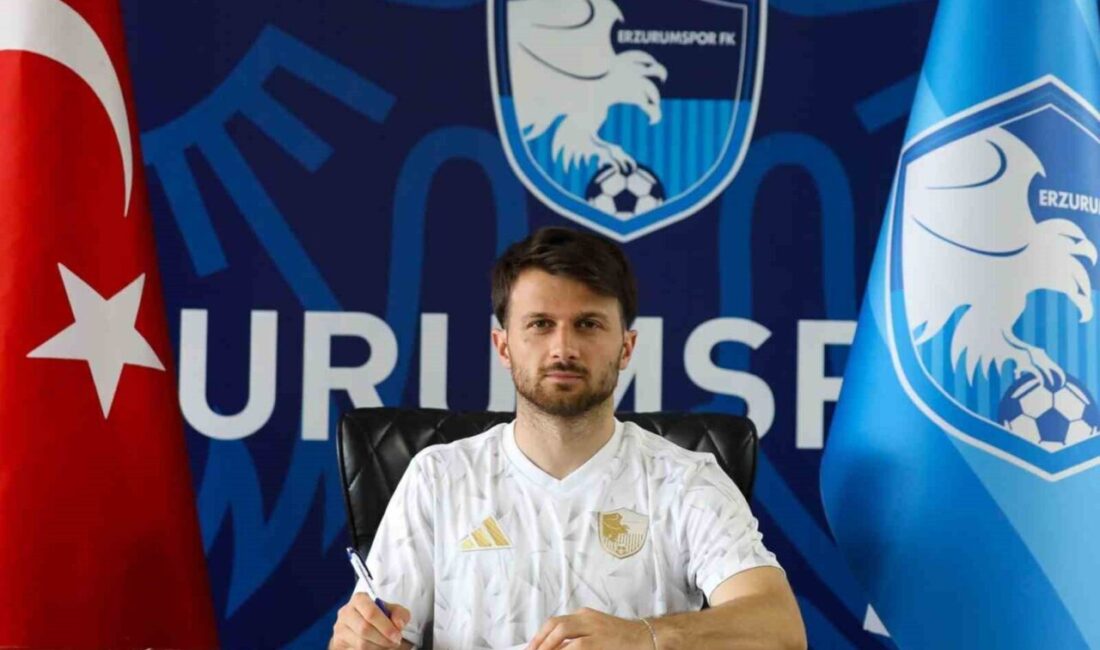 Süper Lig’in yeni ekiplerinden Erzurumspor FK, iç transfer çalışmaları kapsamında
