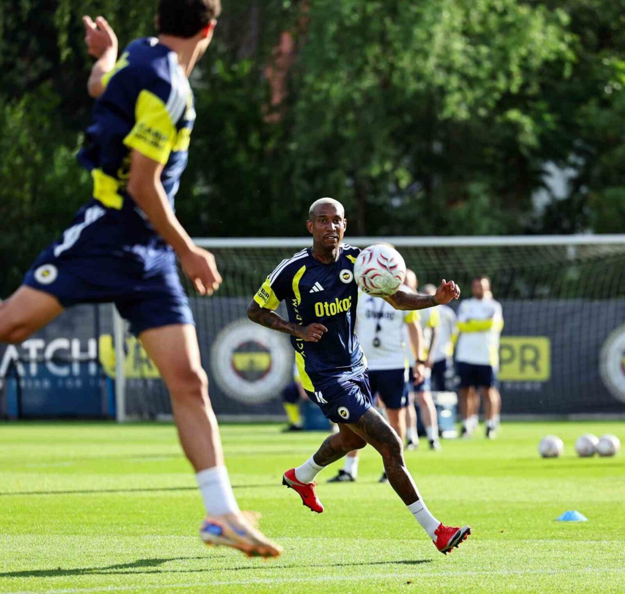 Yeni sezon hazırlıkları kapsamında Avusturya’da kamp yapan Fenerbahçe, günün ikinci
