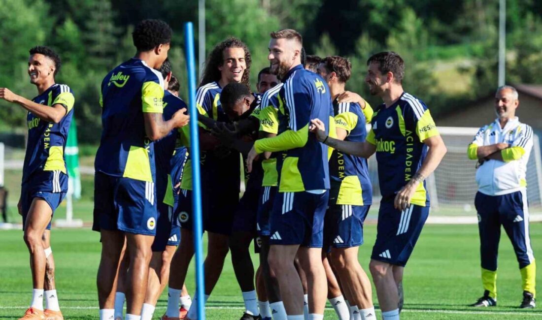 Yeni sezon hazırlıklarını Topuk Yaylası Tesisleri’nde sürdüren Fenerbahçe, önce salonda,