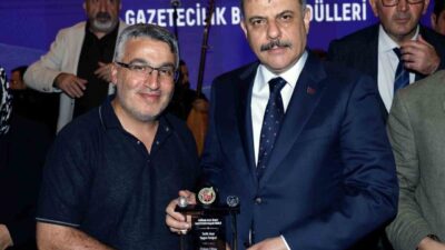 Doğu Anadolu Gazeteciler Cemiyeti (DAGC) tarafından Erzurum’da düzenlenen Feridun Fazıl