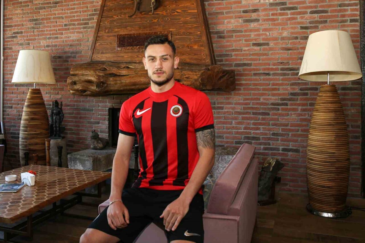Trendyol Süper Lig ekiplerinden Gençlerbirliği, defans oyuncusu Muhammet Ensar Çavuşoğlu’nu