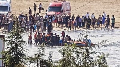 Giresun’un Bulancak ilçesinde denizde boğulma tehlikesi geçiren 3 kişinin yardıma