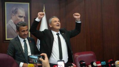 İçişleri Bakanlığınca görevden uzaklaştırılan İzmit Belediye Başkanı Fatma Kaplan Hürriyet’in