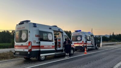 Kastamonu’da iki otomobilin çarpışması sonucu meydana gelen trafik kazasında 2