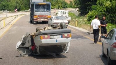 Kastamonu’da iki otomobilin çarpışması neticesinde meydana gelen kazada 3 kişi