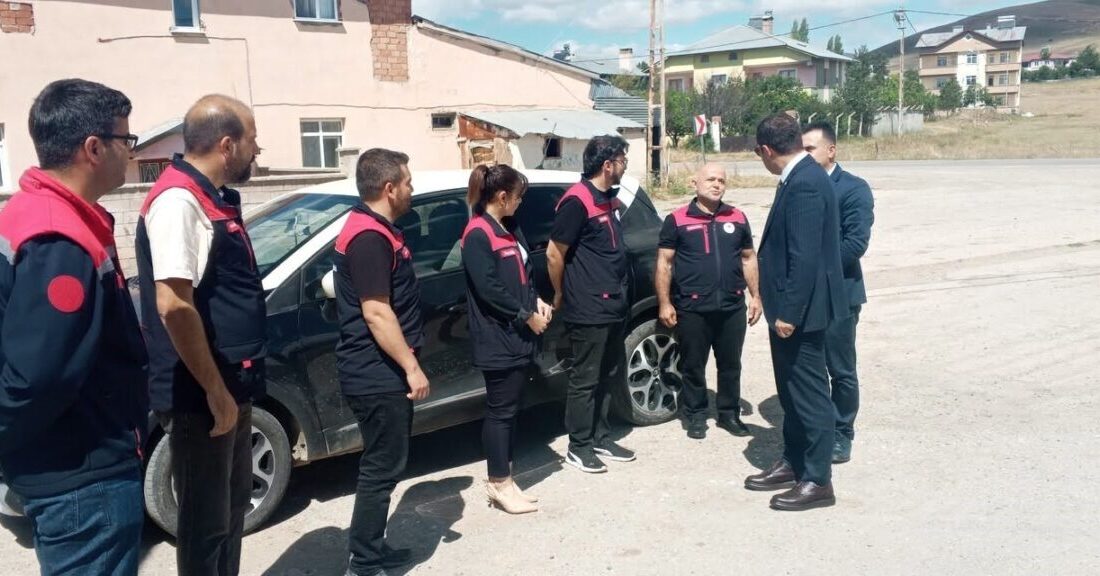 Bayburt’un Aydıntepe Kaymakamı Deniz Yıldırım, kurum denetimleri kapsamında kamu kurumlarını