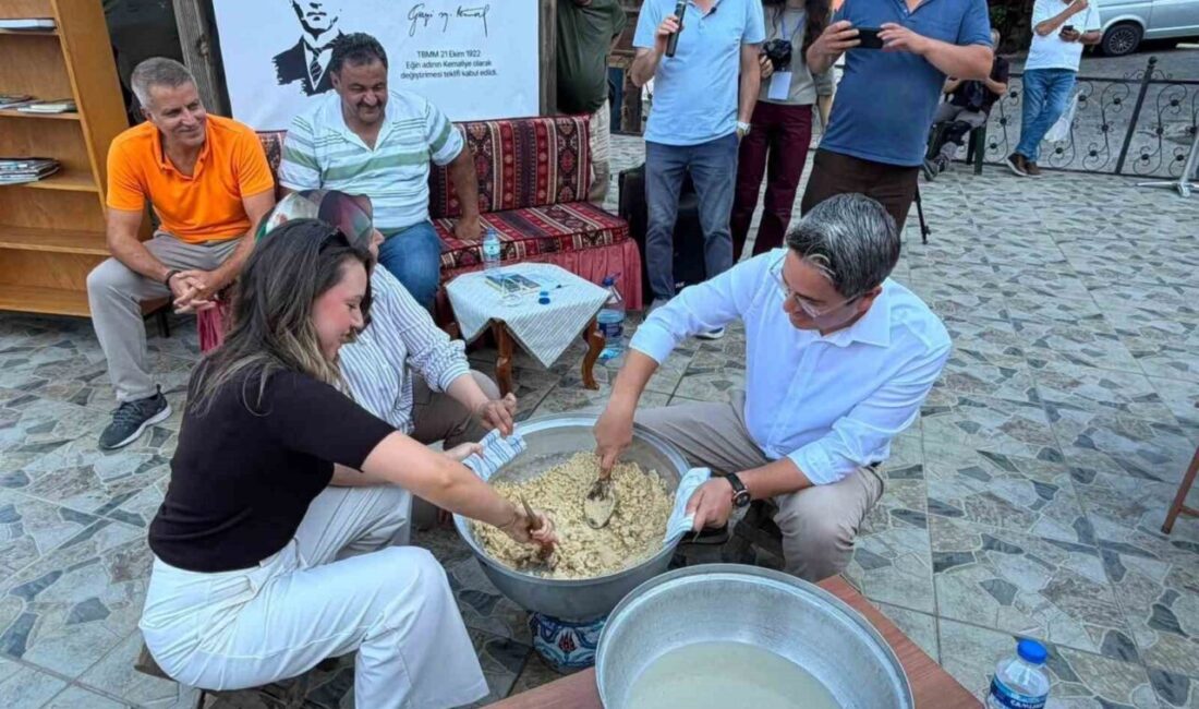 “Deneyim Atölyesi”nde geleneksel Kemaliye helvasının yapımı katılımcılara uygulamalı olarak tanıtıldı.