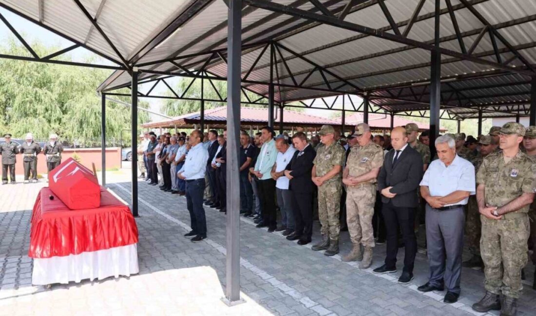 Erzincan’da hayatını kaybeden Kıbrıs Gazisi Zeynal Güngör, düzenlenen cenaze töreniyle