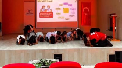 Türk Kızılay Bayburt Şubesi tarafından Gençlik ve Spor Merkezinde yaz