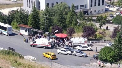 Zonguldak’ın Karadeniz Ereğli ilçesinde sürücüsünün kontrolden çıkan otomobilin rampa aşağıya