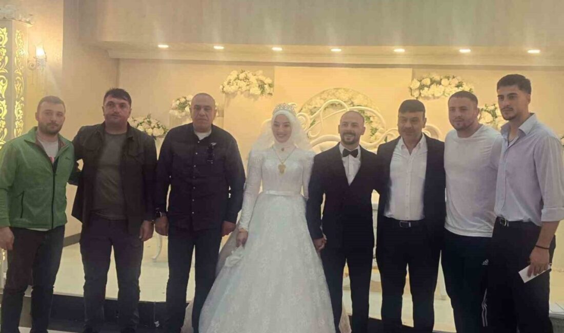 Palandöken Belediyesi’nin başarılı milli sporcusu Ahmet Otçu, düzenlenen görkemli düğün