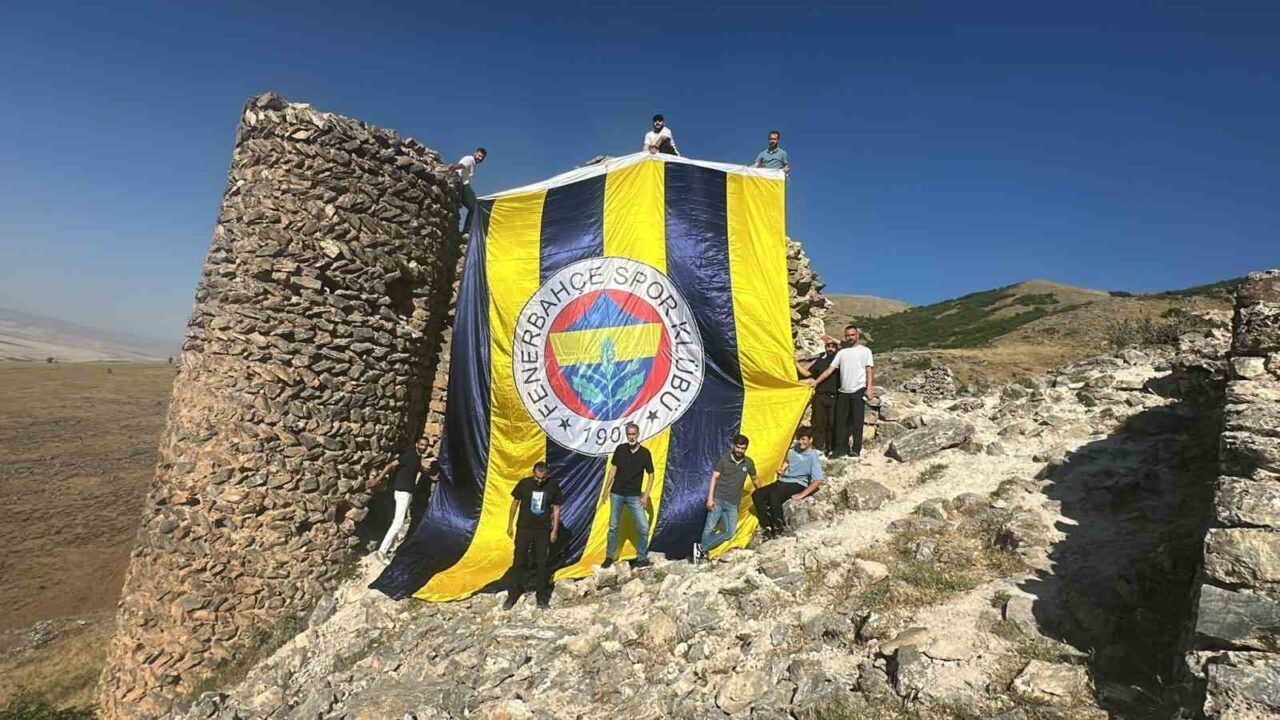 Muş Fenerbahçeliler Derneği Yönetim Kurulu ve üyeleri, 19 Temmuz Dünya
