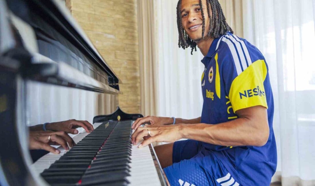 Fenerbahçe’nin yeni transferi Hollandalı futbolcu Nathan Ake, transfer sürecinin çabuk