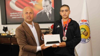 Erzurum’un Olur ilçesinde düzenlenen Akdağ Festivali kapsamında gerçekleştirilen Karakucak Güreşleri’nde